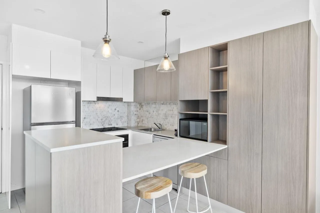 Lakeview Apartment - Birtinya Kawana Waters 0*,