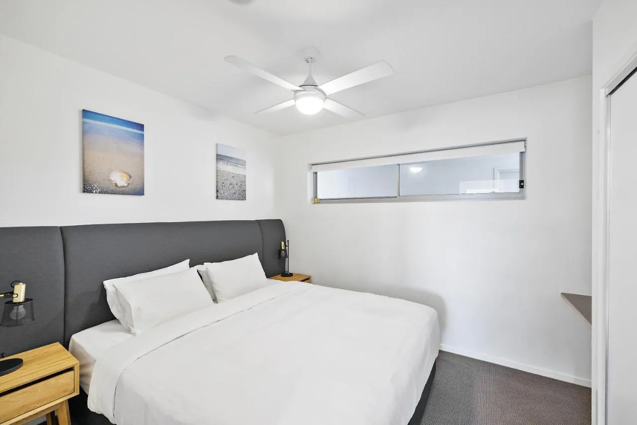 Lakeview Apartment - Birtinya Kawana Waters
